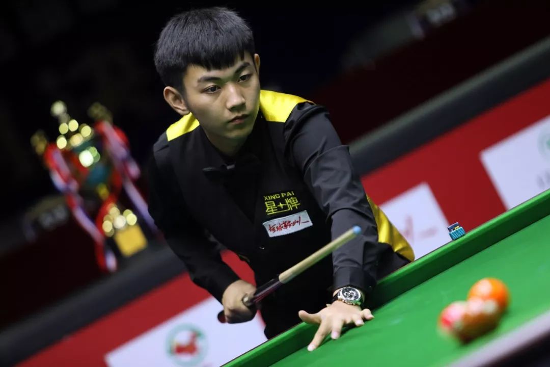 继续追逐更 继续追逐更