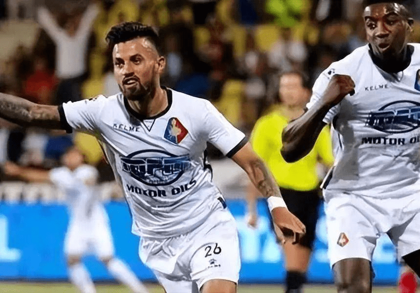 今被韦德亲 今被韦德亲