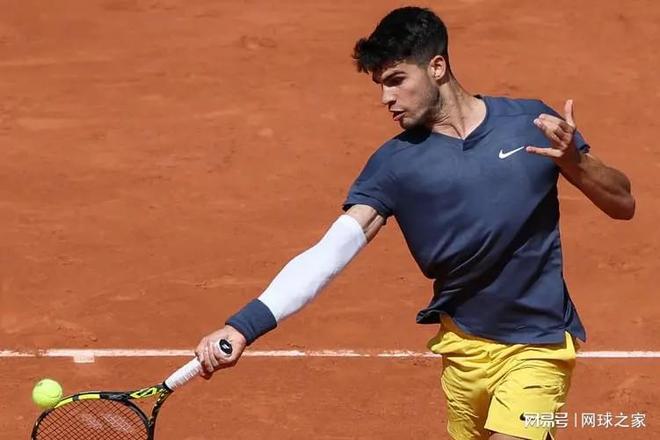 他在对阵南 他在对阵南